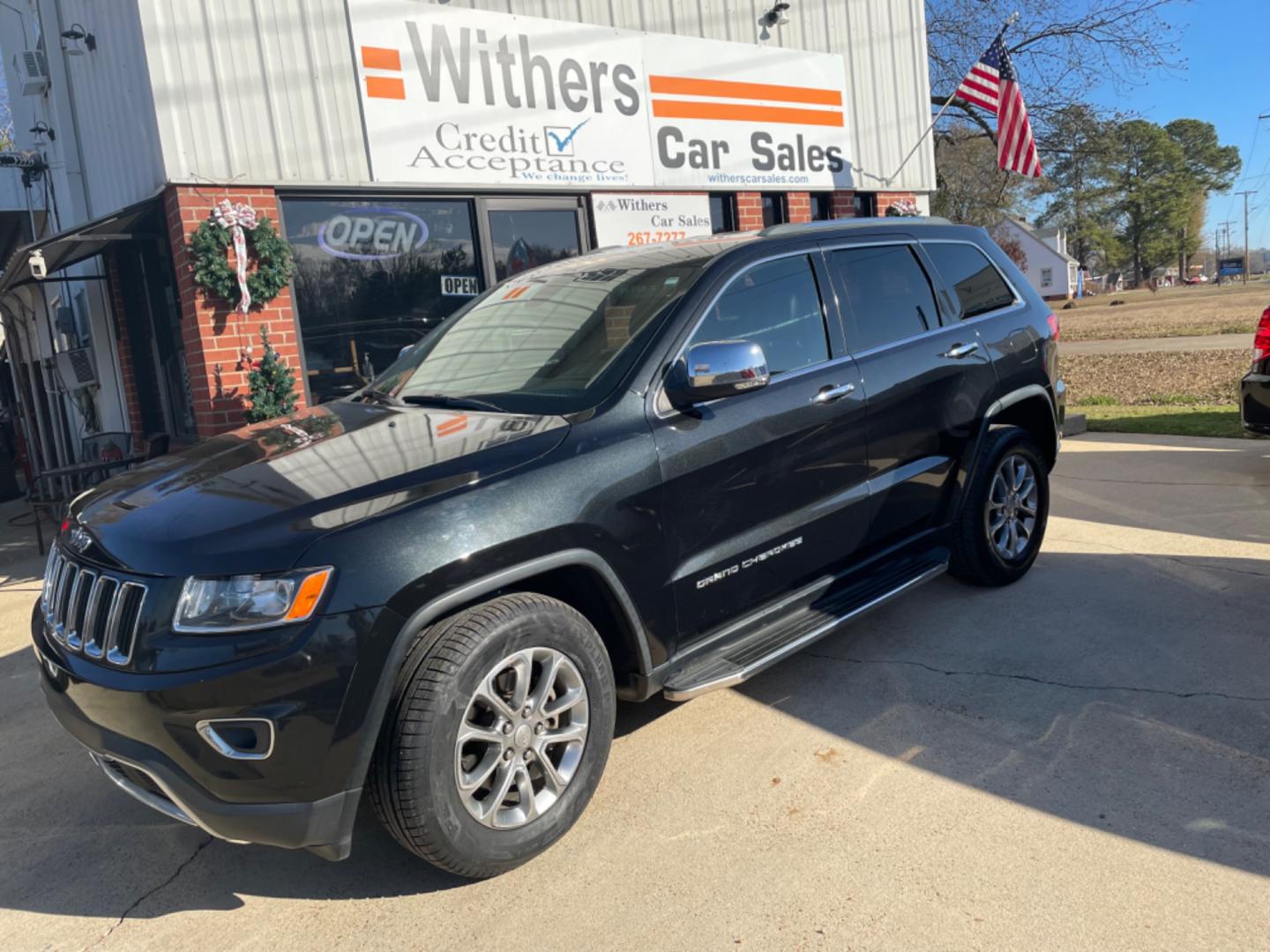 2015 Black /BLACK Jeep Grand Cherokee Limited 2WD (1C4RJEBG8FC) with an 3.6L V6 DOHC 24V engine, 8-Speed Automatic transmission, located at 204 Hwy. 16 East, Carthage, MS, 39051, (601) 267-7277, 0.000000, 0.000000 - Photo#0